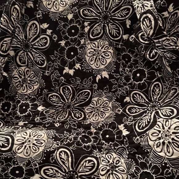 COPY - Large black and white flowered Tote bag - Picture 3 of 5